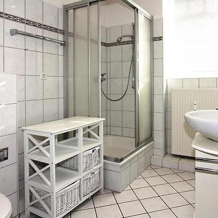 Nadine, Apartamento *